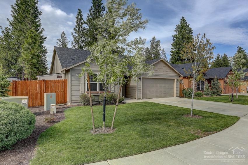 1670 W Williamson Ave, Sisters, OR 97759 - photo 1