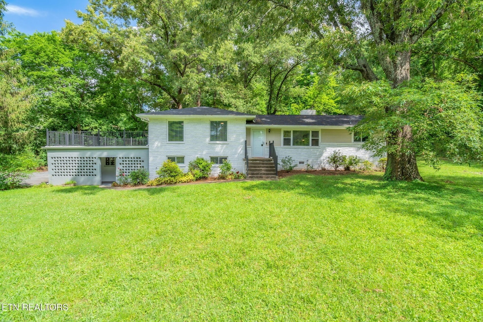 4412 Bruhin Rd, Knoxville, TN 37912 - photo 1