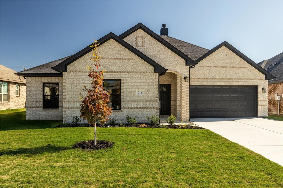716 Hackamore St, White Settlement, TX 76108 - photo 1