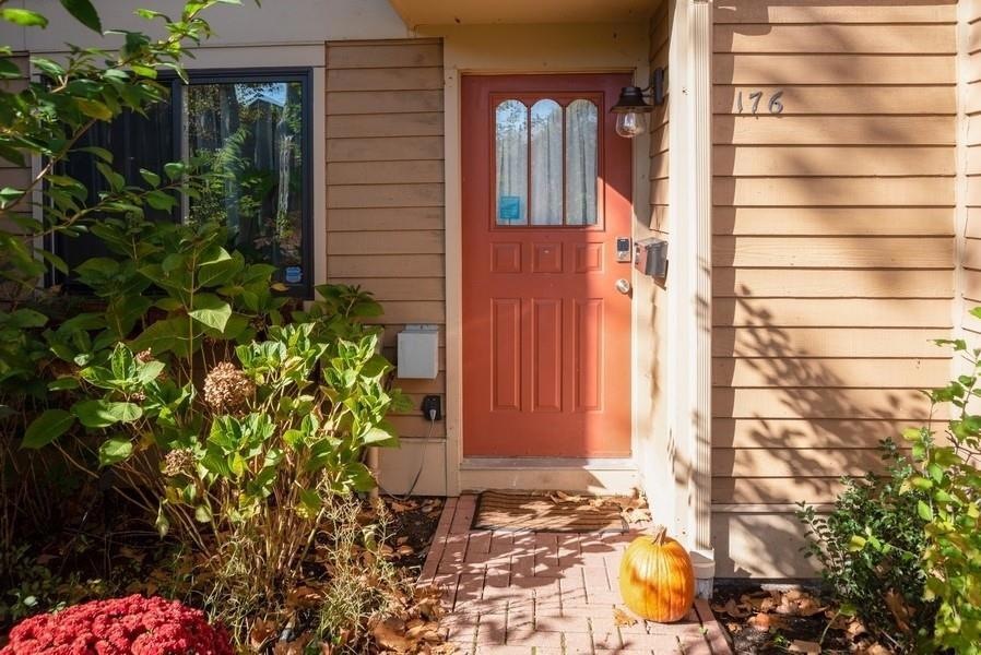 176 Ivy Hill Crescent, Rye Brook, NY 10573 - photo 1