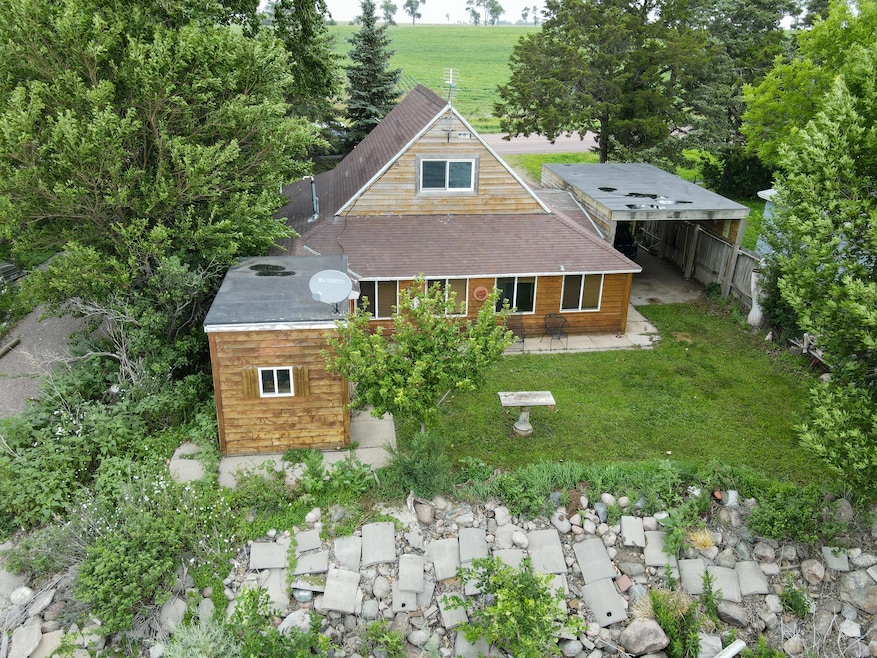 40331 N Shore Rd, Huron, SD 57350 - photo 1