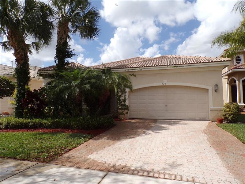 6271 SW 195th Ave, Fort Lauderdale, FL 33332 - photo 1