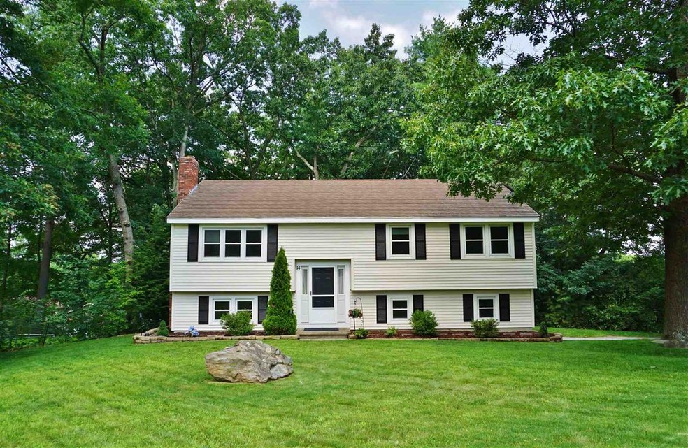 14 Lamplighter Dr, Nashua, NH 03064 - photo 1