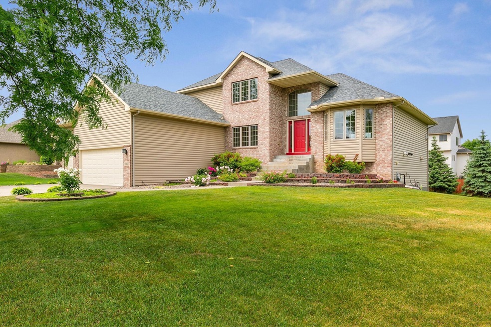 1581 Goldenrod Cir, Hugo, MN 55038 - photo 1