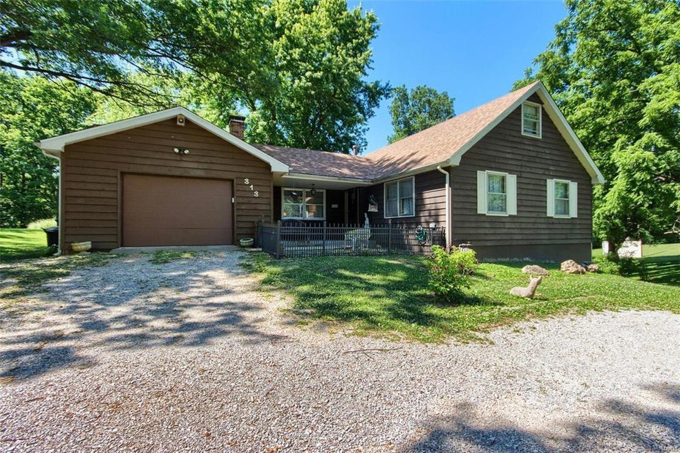 313 Bauer Ln, Maryville, IL 62062 - photo 1