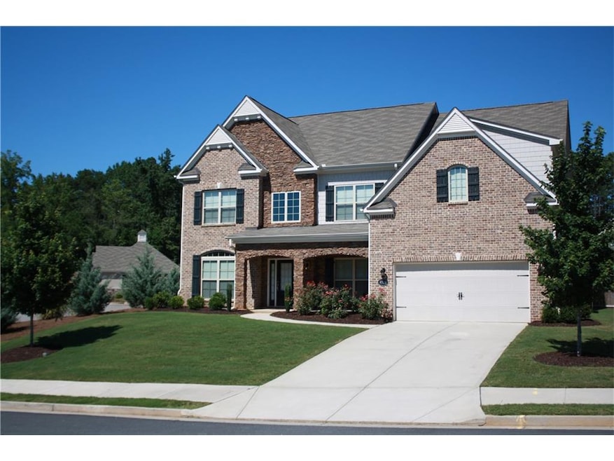 4113 Roberts Crest Dr, Suwanee, GA 30024 - photo 1