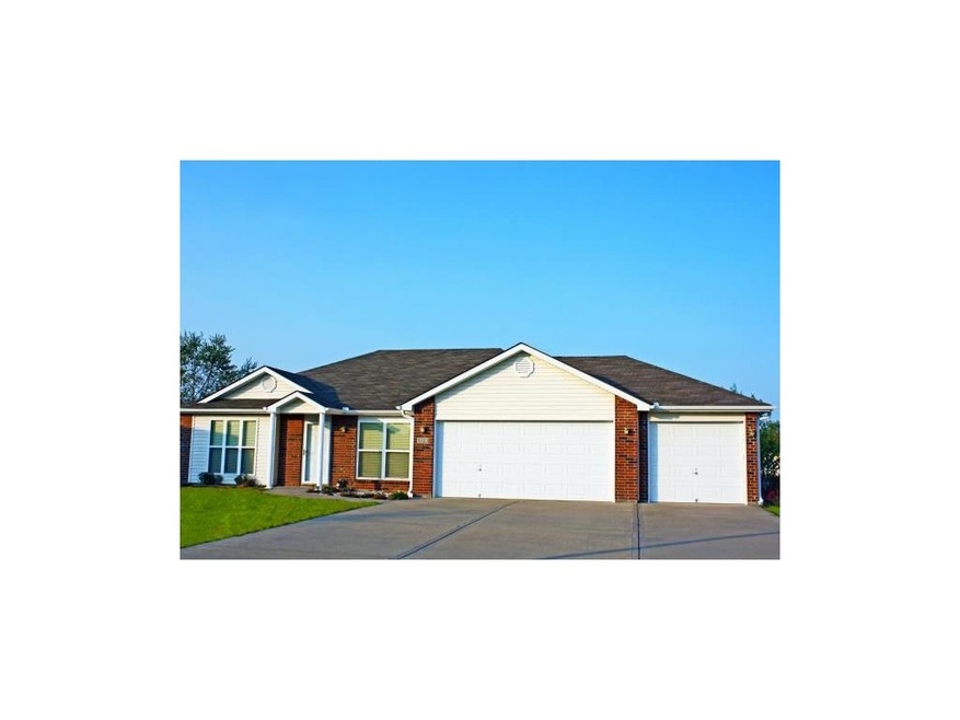 Hard to find 3 car garage!