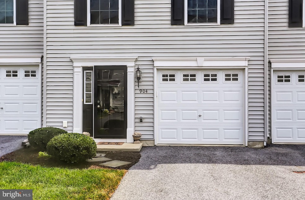 904 Heather Way, Morgantown, PA 19543 - photo 1