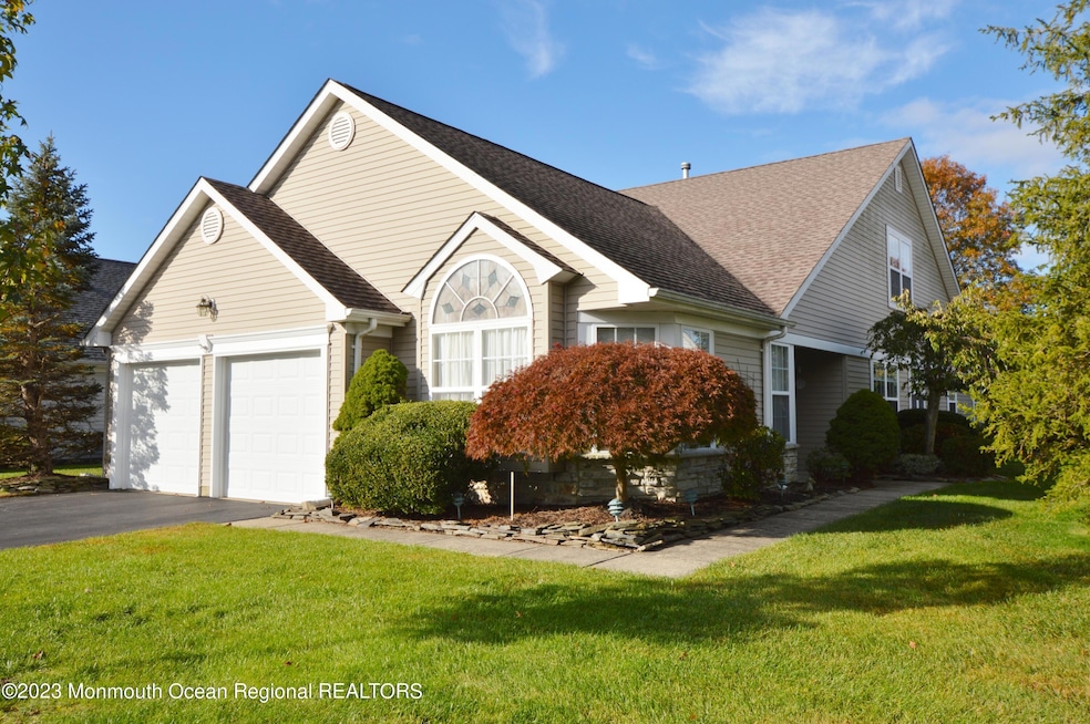 2441 Woodbine Ln, Toms River, NJ 08755 - photo 1