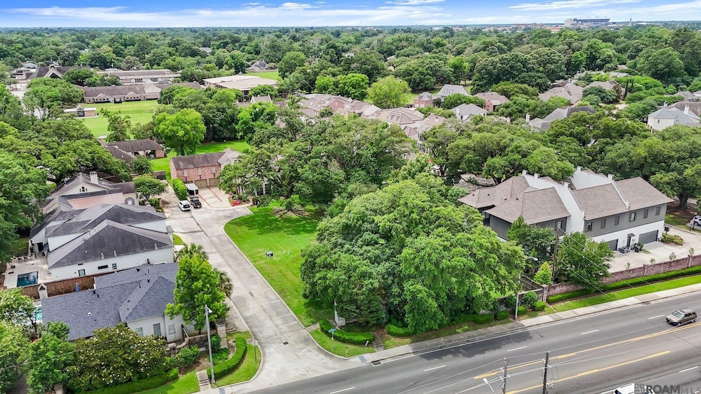 2212 Idle Oaks Dr, Baton Rouge, LA 70808 - photo 1