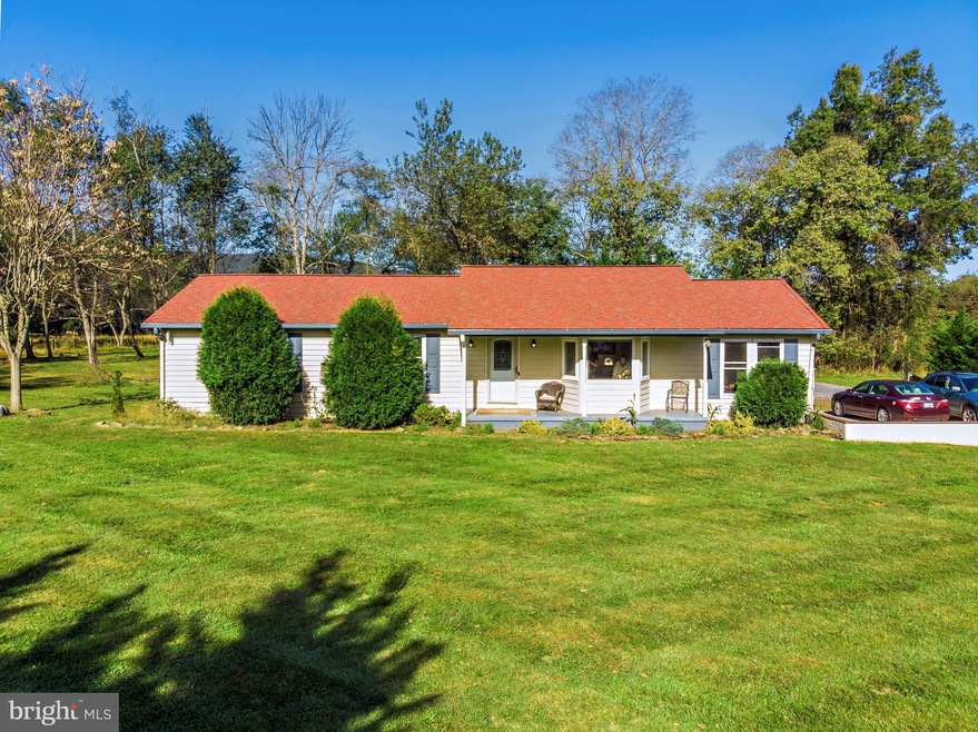 15903 Woodgrove Rd, Hillsboro, VA 20132 - photo 1