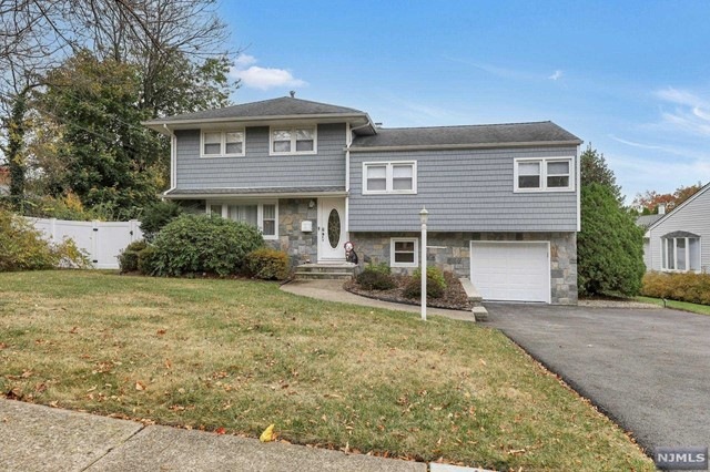 66 Croton Place, Paramus, NJ 07652 - photo 1