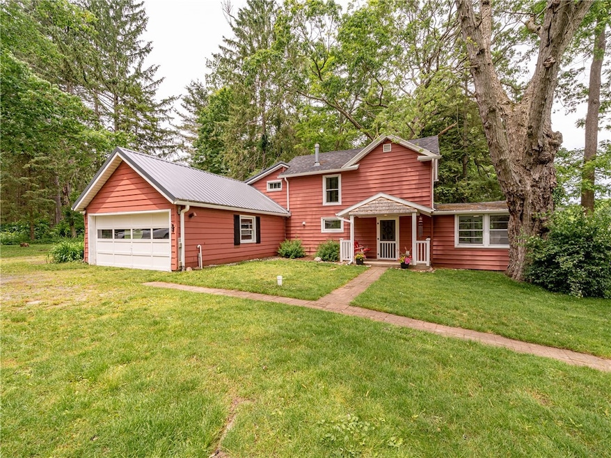 Welcome to 2220 St Rt 48 Located on the Oswego Riv