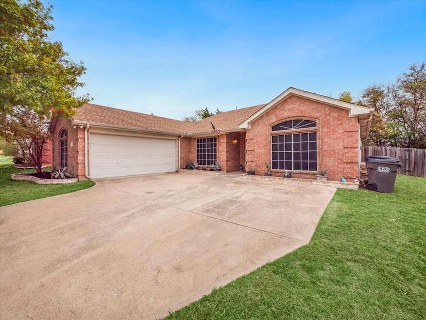200 N Bending Oak Ln, Wylie, TX 75098 - photo 1