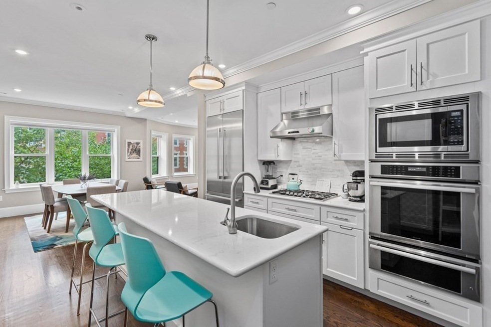 31 Claflin Rd unit 2, Brookline, MA 02445 - photo 1