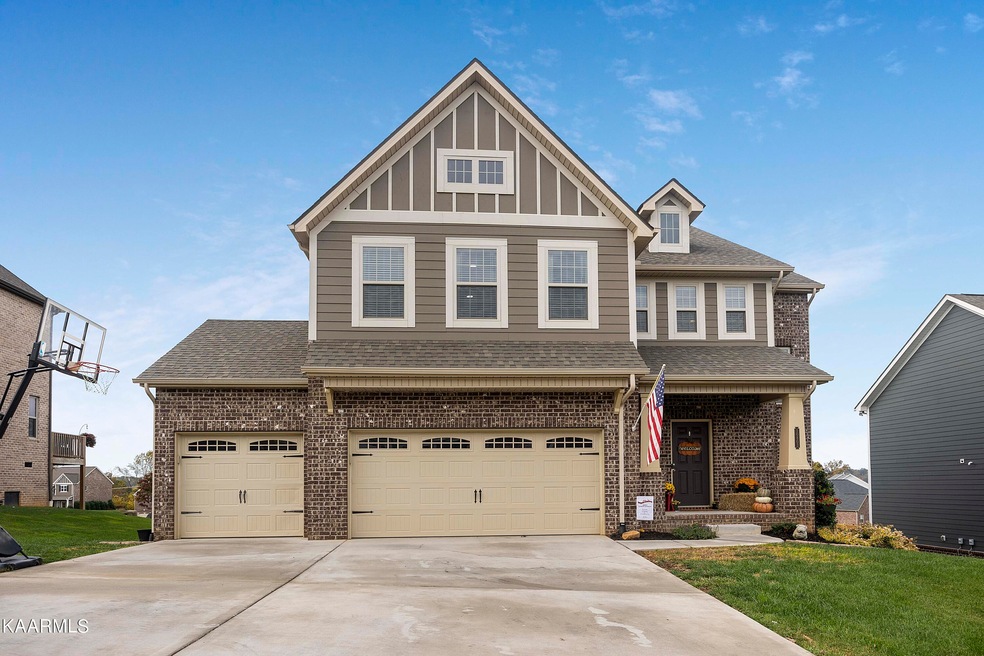 008 10803 Hunters Knoll