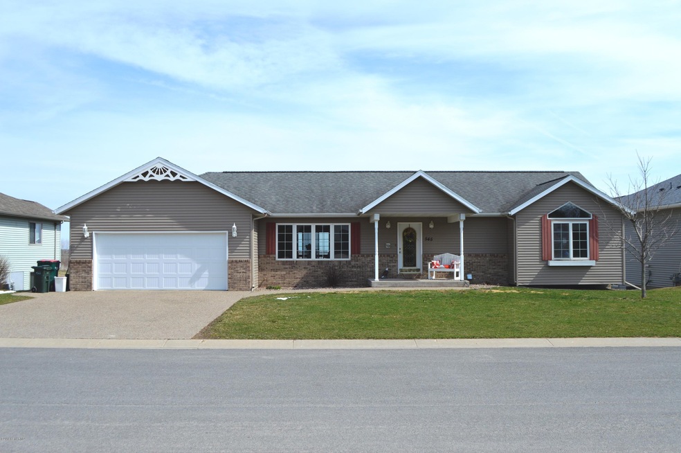 545 5th St NE, Plainview