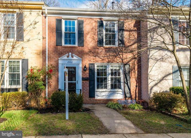 2442 Alsop Ct, Reston, VA 20191 - photo 1