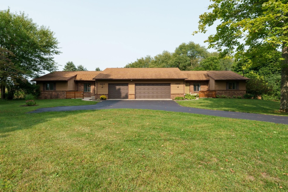 9262 Stadium Dr unit 9264, Kalamazoo, MI 49009 - photo 1