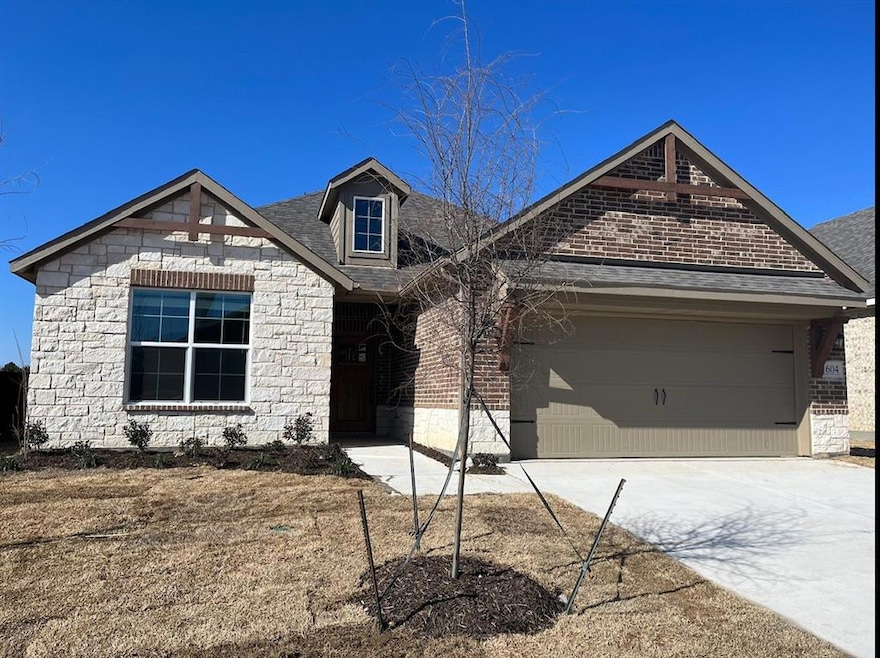 1604 Somerset Ln, Weatherford, TX 76087 - photo 1