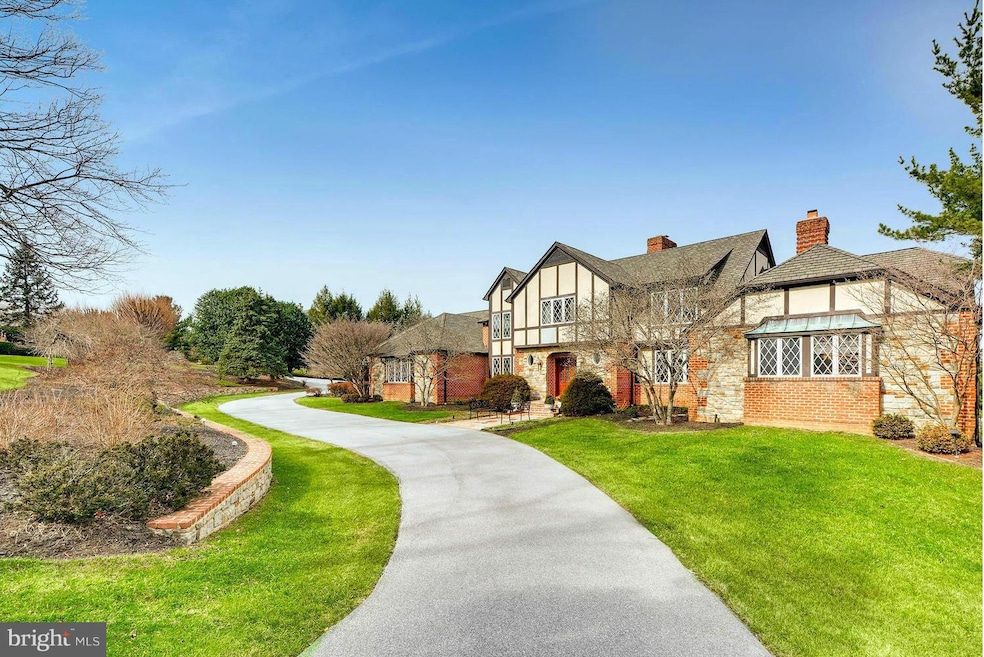 804 Hillstead Dr, Lutherville Timonium, MD 21093 - photo 1