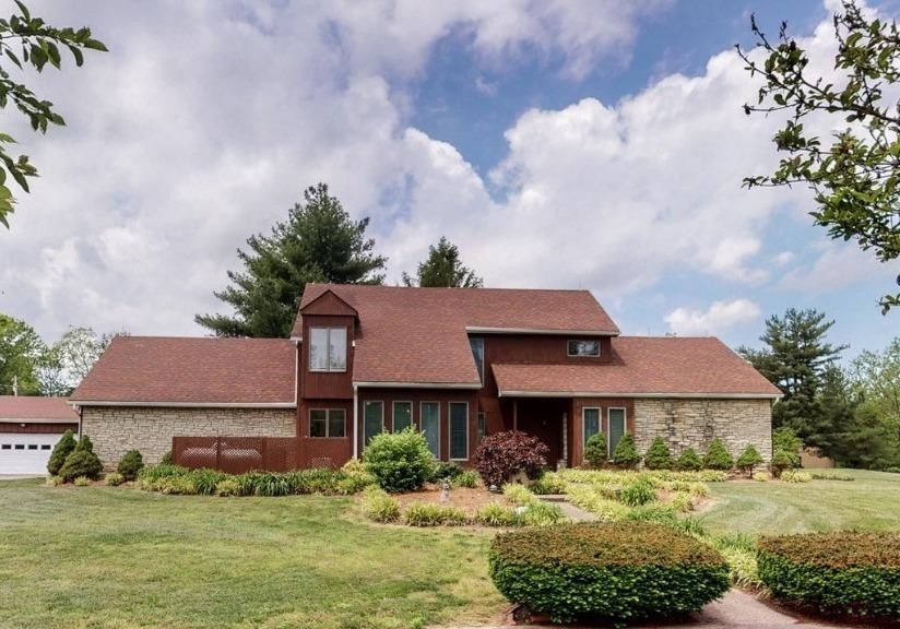 180 Gwinn Island Cir, Danville, KY 40422 - photo 1