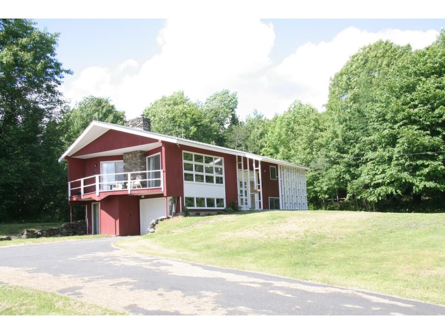 847 Rocky Ridge, Saint Johnsbury, VT 05819 - photo 1