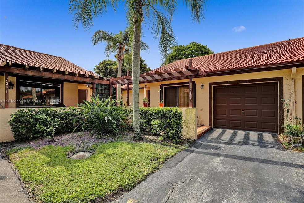 7243 Solandra Ln, Tamarac, FL 33321 - photo 1