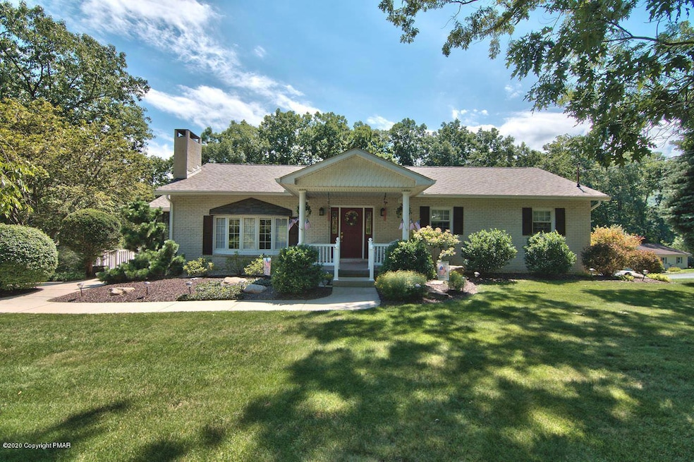 391 Main St, Jim Thorpe, PA 18229 - photo 1