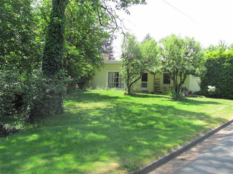 259 SW Central Ave, Grants Pass, OR 97526 - photo 1