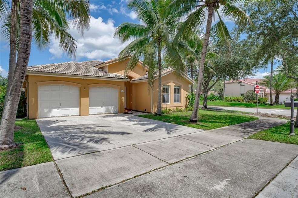 14065 S Cypress Cove Cir, Davie, FL 33325 - photo 1