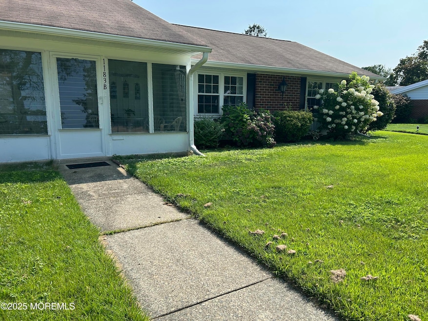 1183B Clydebank Ct unit 1183B, Lakewood, NJ 08701 - photo 1