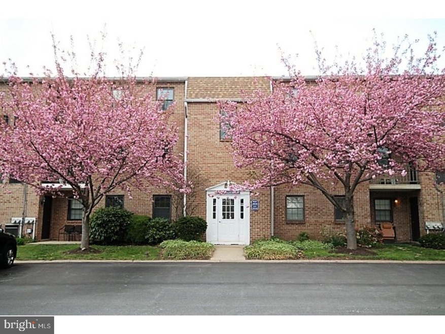 127 Woodstream Dr, Norristown, PA 19403 - photo 1