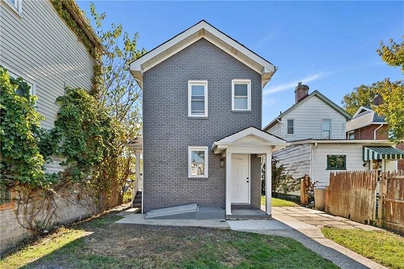 233 E 19th Ave, Homestead, PA 15120 - photo 1