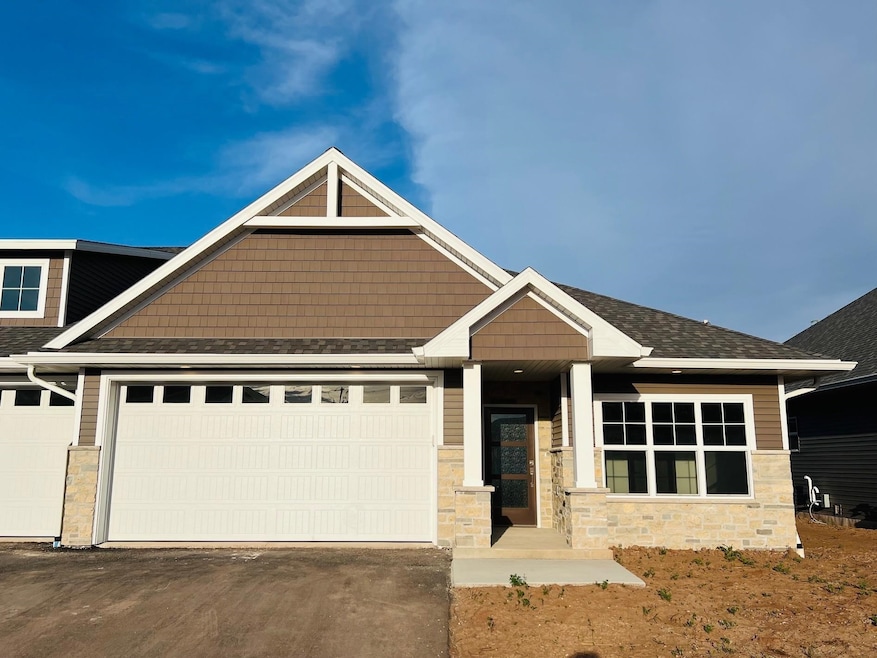 497 Papermill Cir, Kimberly, WI 54136 - photo 1