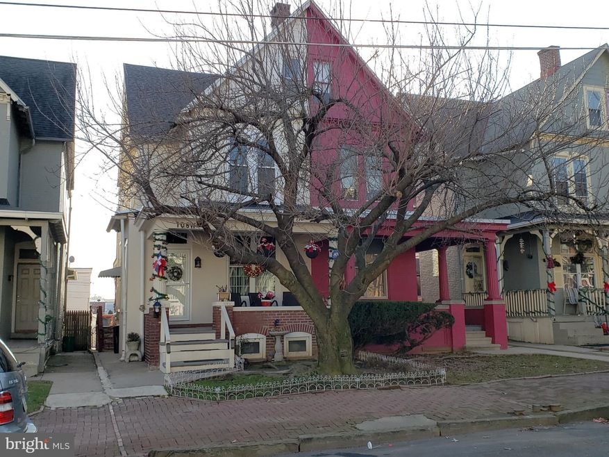 108 W Douglass St unit 2, Reading, PA 19601 - photo 1