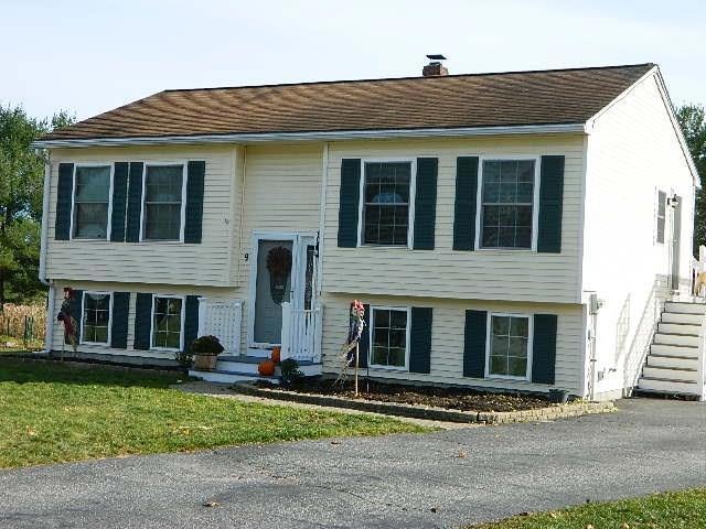 9 Parker Cir, Saco, ME 04072 - photo 1