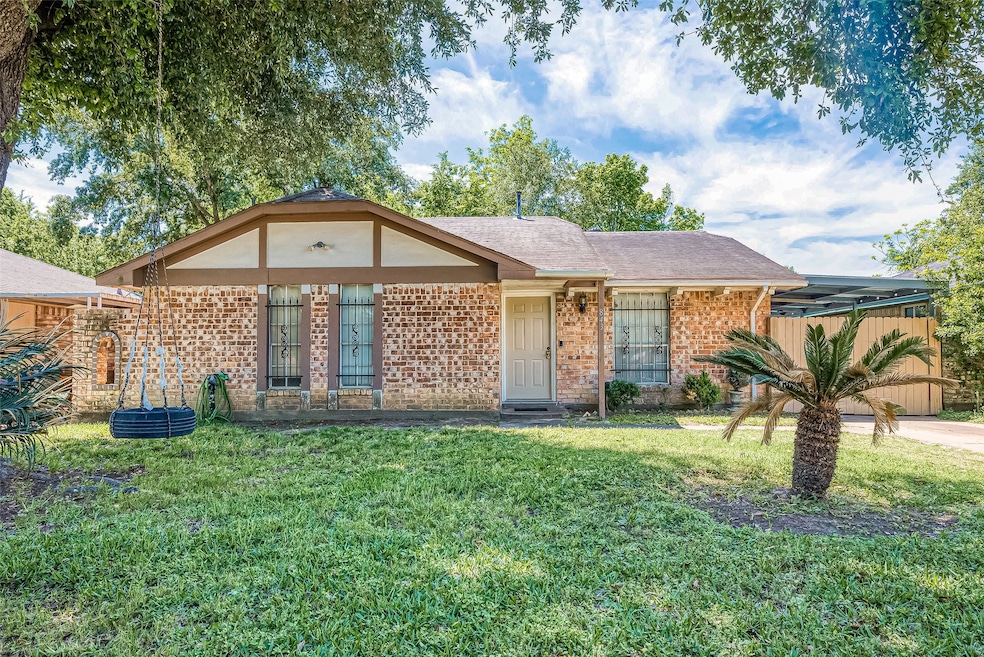 843 Marcolin St, Houston, TX 77088 - photo 1