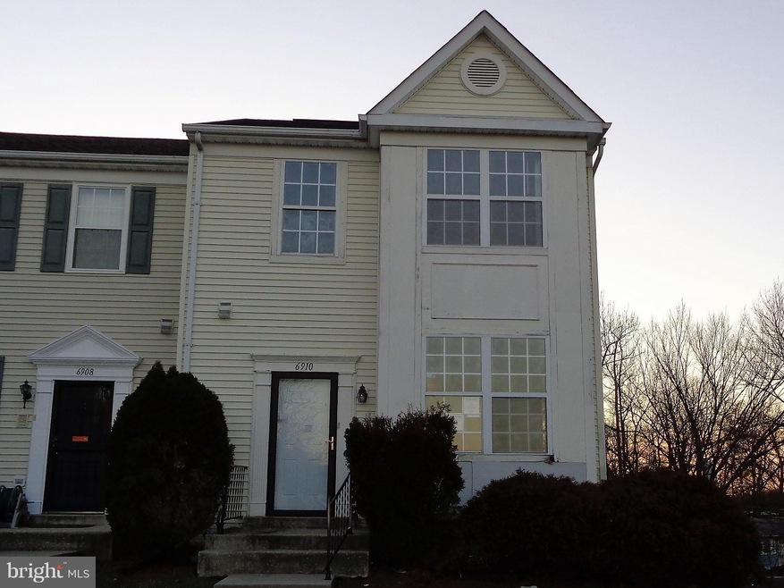 6910 Aquamarine Ct, Capitol Heights, MD 20743 - photo 1