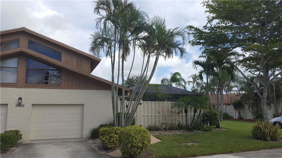 9718 Boca Gardens Cir N unit D, Boca Raton, FL 33496 - photo 1