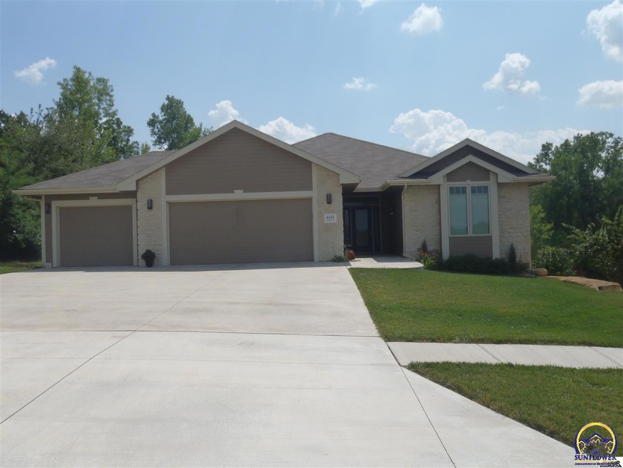 4445 SW Brandywine Ln, Topeka, KS 66610 - photo 1