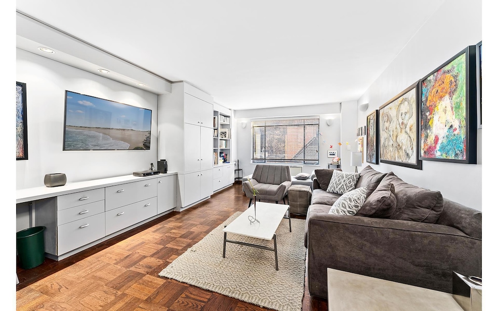 For Sale $699,000 • Co-Listing Agent