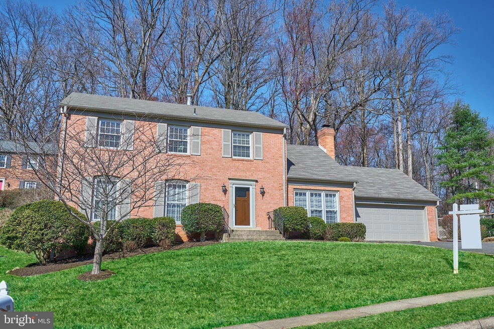 5806 Bent Twig Rd, McLean, VA 22101 - photo 1