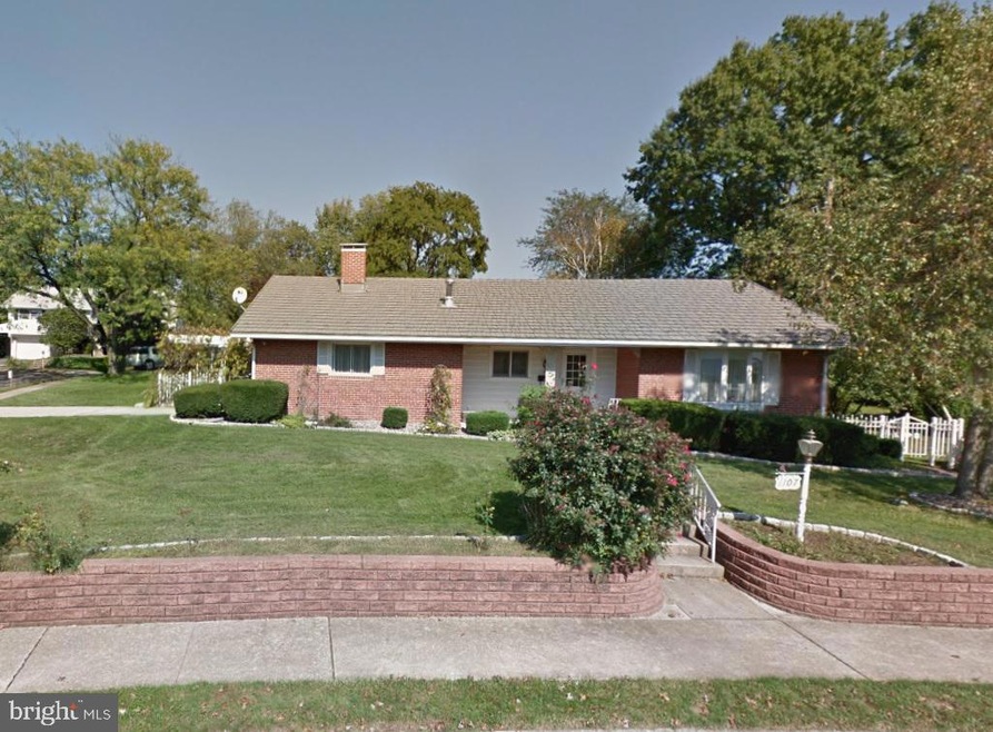 1107 Independence Dr, Reading, PA 19609 - photo 1