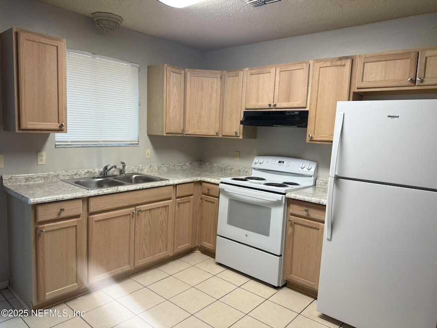 4 Kitchen