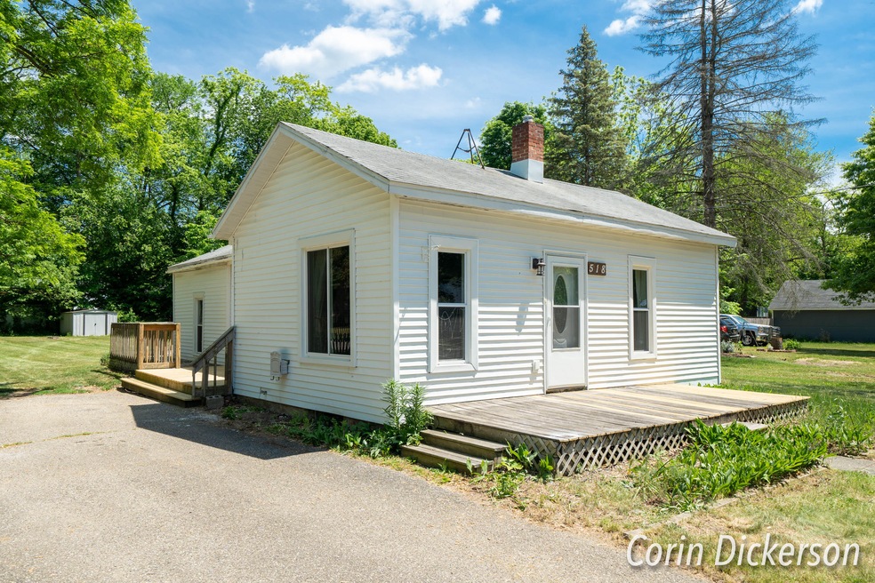 518 N Niles St., Paw Paw, MI 49079-1