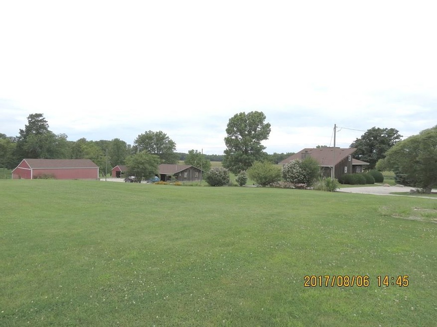 8027 S 600 W, Edinburgh, IN 46124 - photo 1