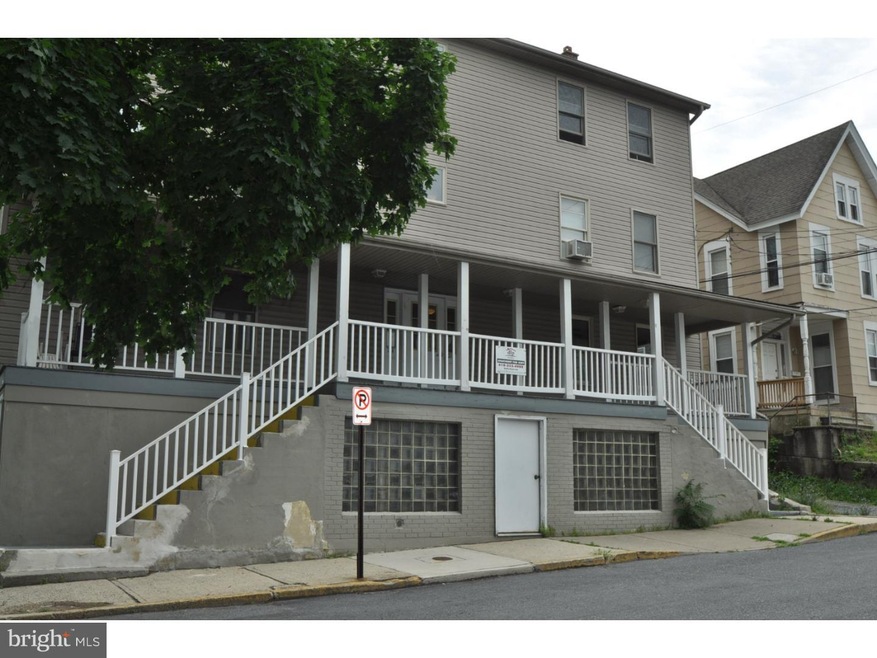 215 1st St unit 1, Slatington, PA 18080 - photo 1