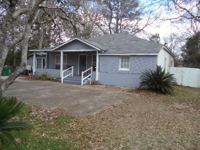 206 N Beech St, Picayune, MS 39466 - photo 1