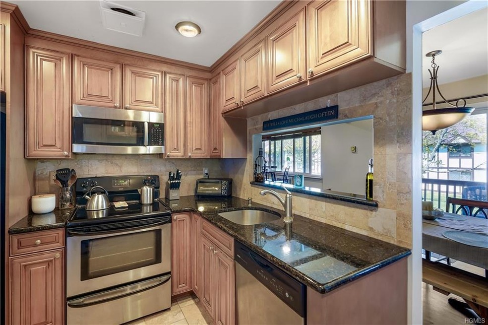 142 Richard Ct unit 14B, Pomona, NY 10970 - photo 1